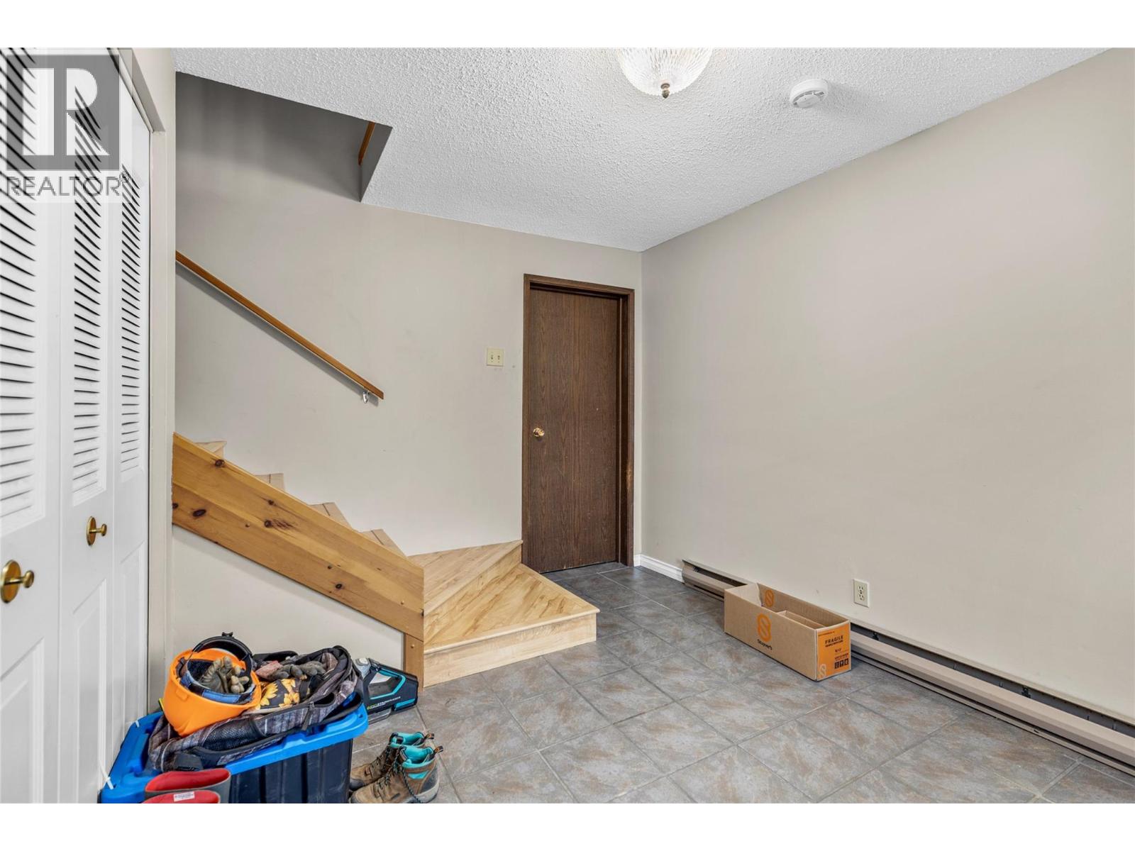 824 Barber Road, Clearwater