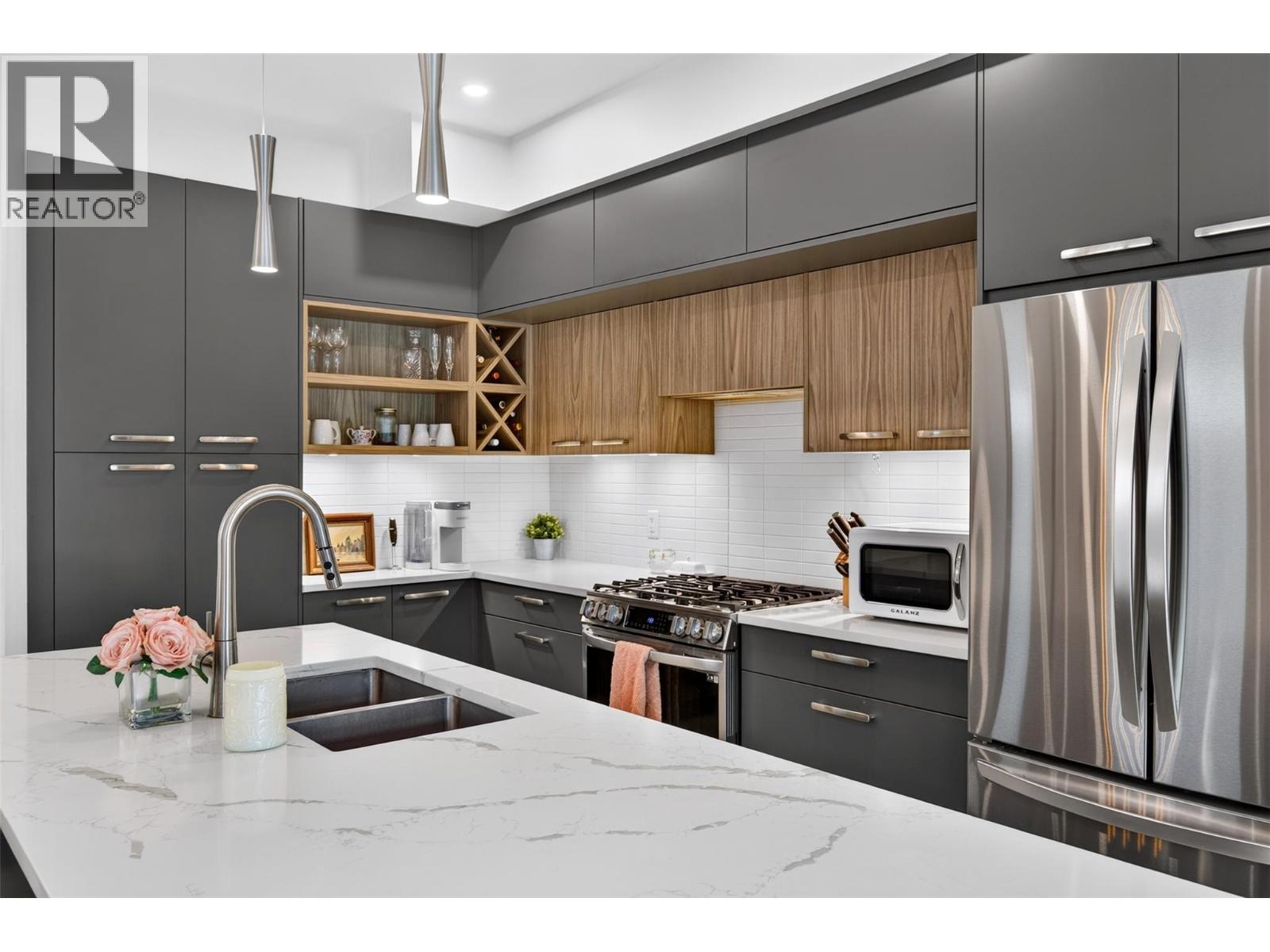 4 845 Lawson Avenue, Kelowna