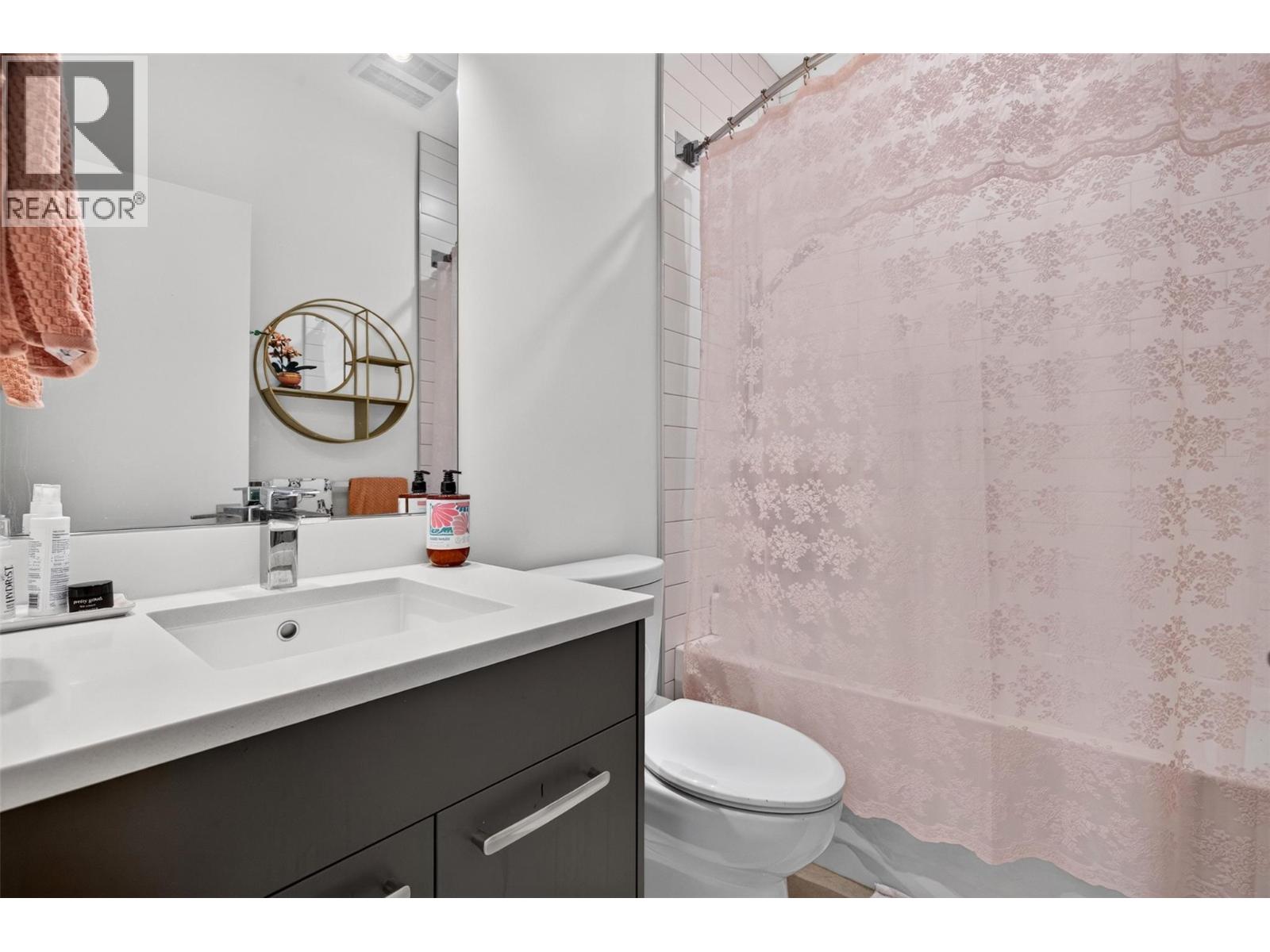 4 845 Lawson Avenue, Kelowna