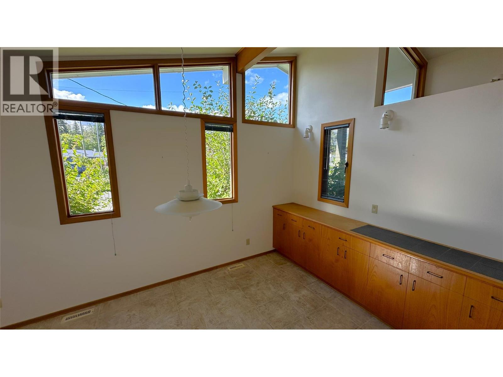 604 Moyie Street - 11