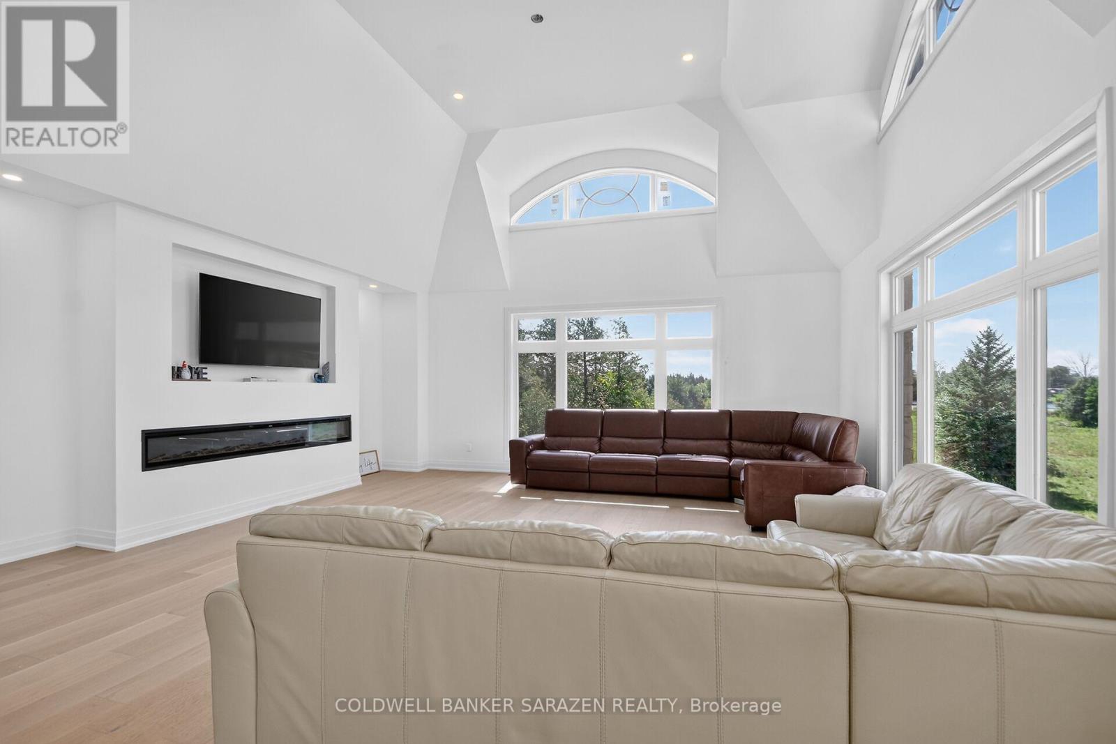 1554 RIVER ROAD S - 11
