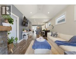 98 Woodberry Crescent, Elmira, ON N3B3L1 Photo 11