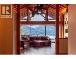 234 Walkers Lane, Kootenay Bay, BC V0B1X0 Photo 13