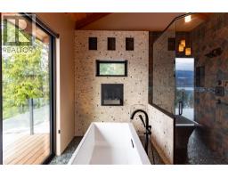 234 Walkers Lane, Kootenay Bay, BC V0B1X0 Photo 32