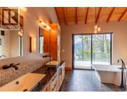 234 Walkers Lane, Kootenay Bay, BC V0B1X0 Photo 30