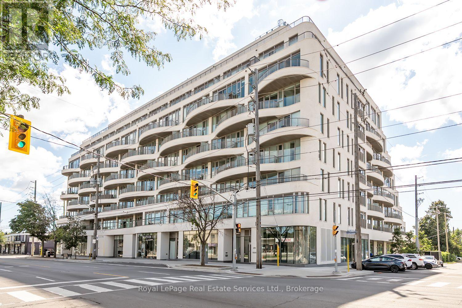 Photo of 689 The Queensway