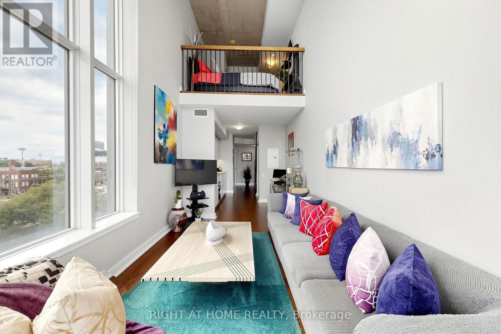 #510 5 HANNA AVENUE - 11