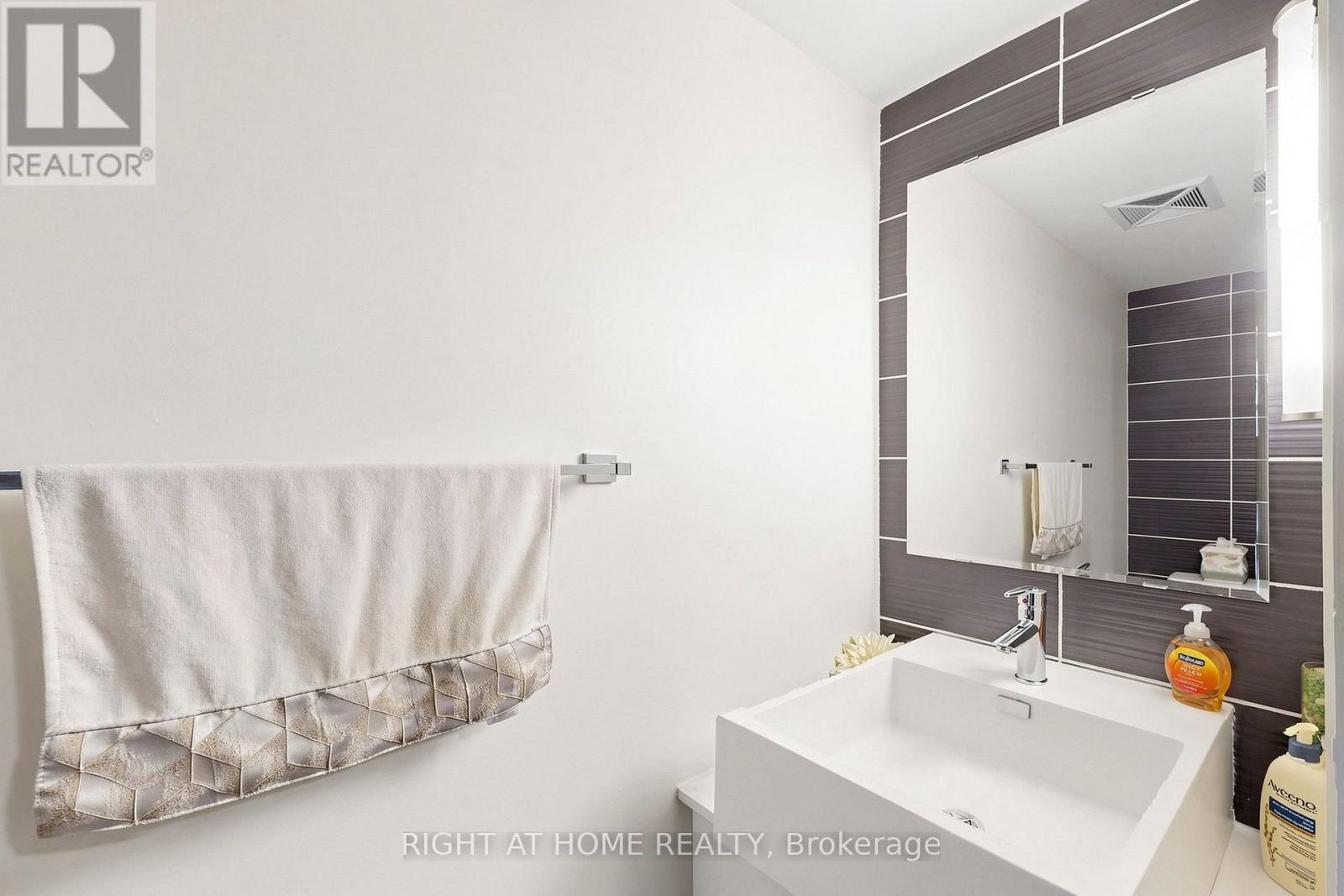 #510 5 HANNA AVENUE - 16