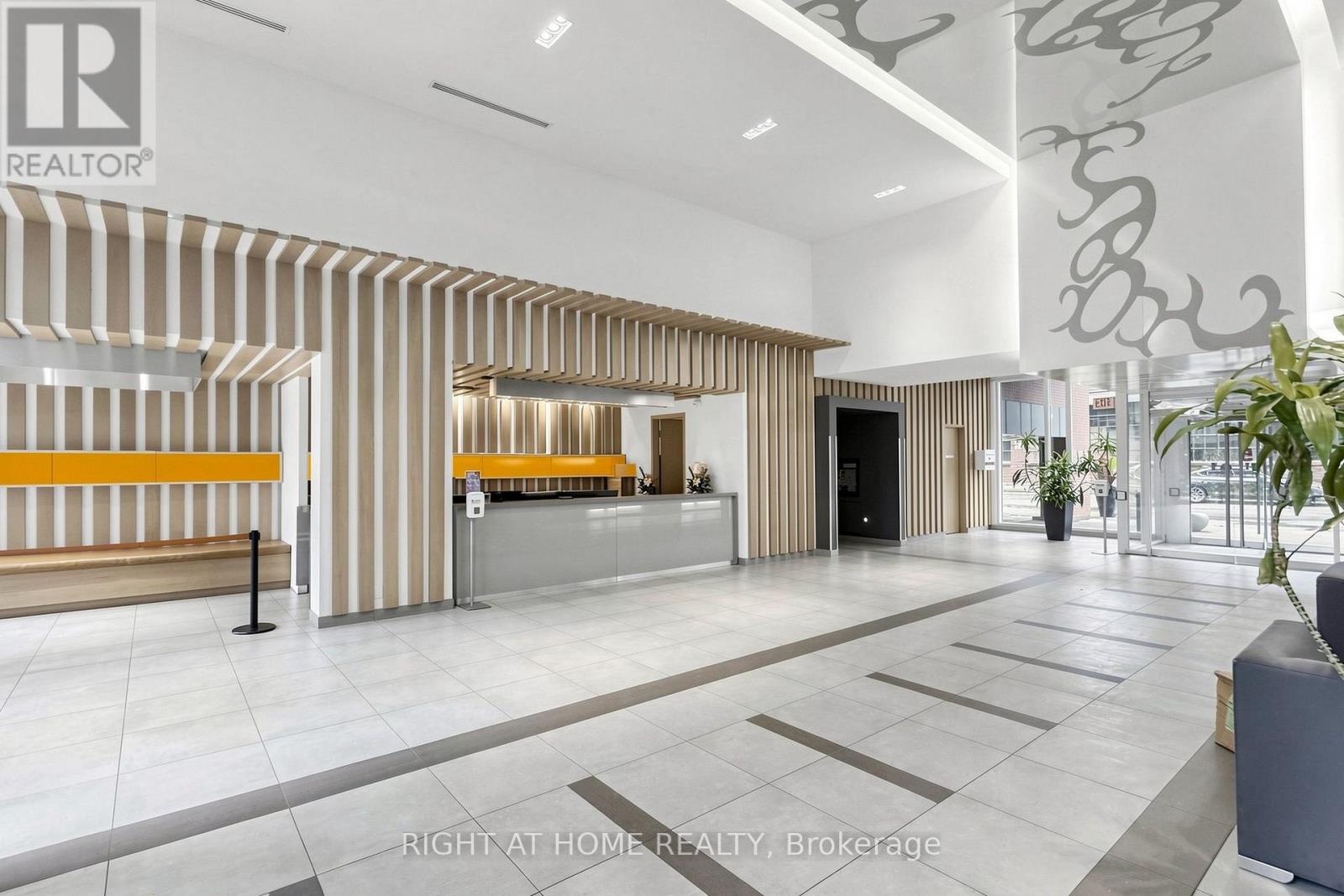 #510 5 HANNA AVENUE - 4