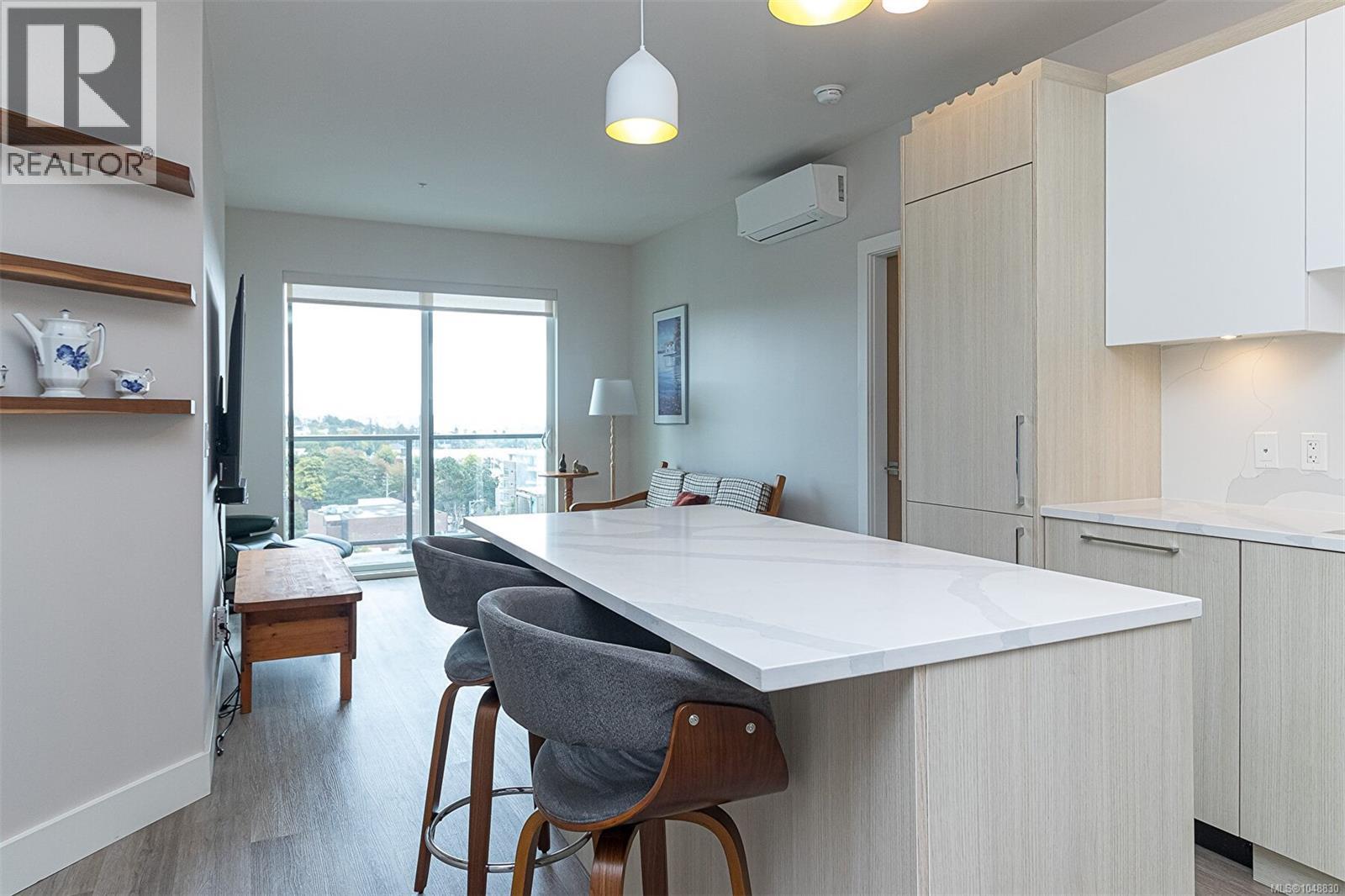  622 Admirals Road, Esquimalt