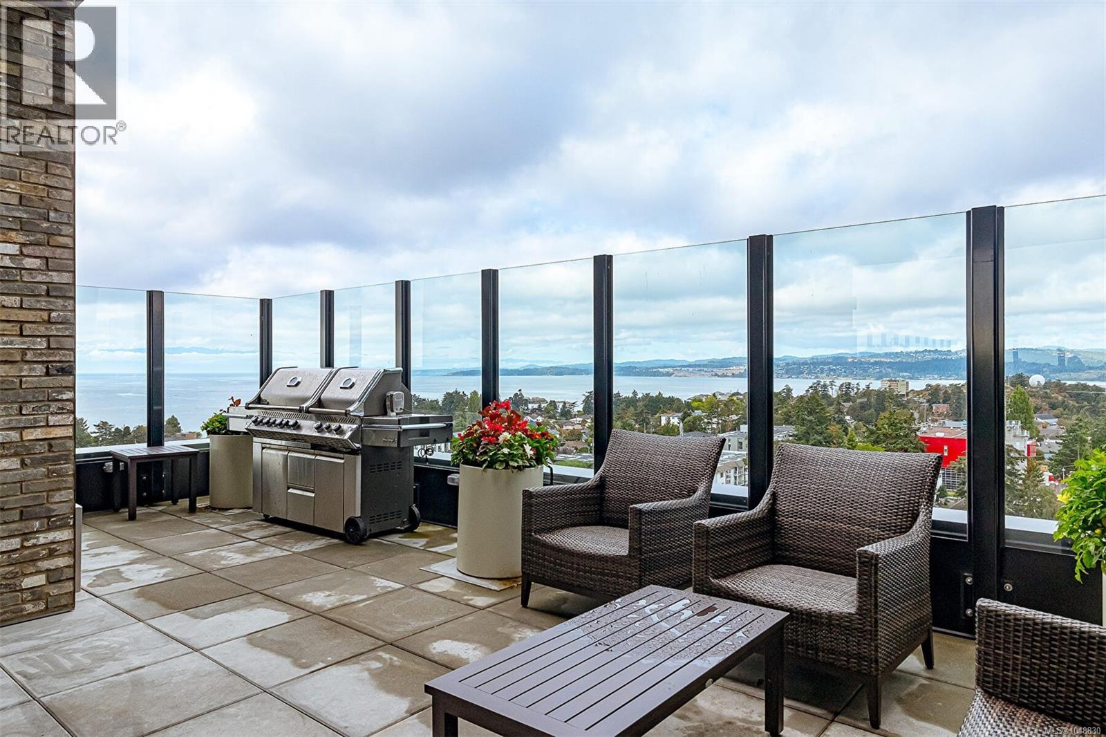  622 Admirals Road, Esquimalt