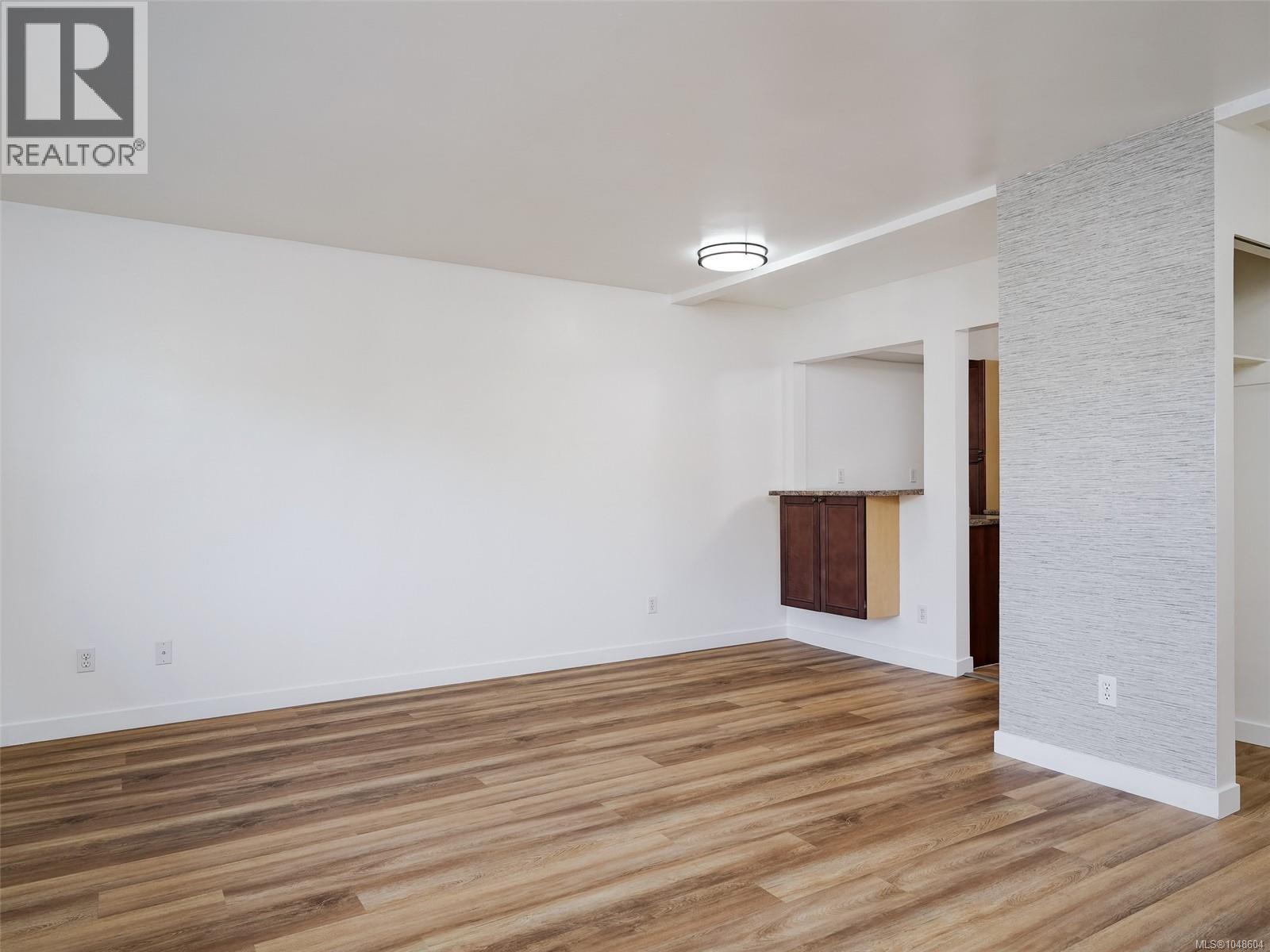 #4 740 Wilson St - 6