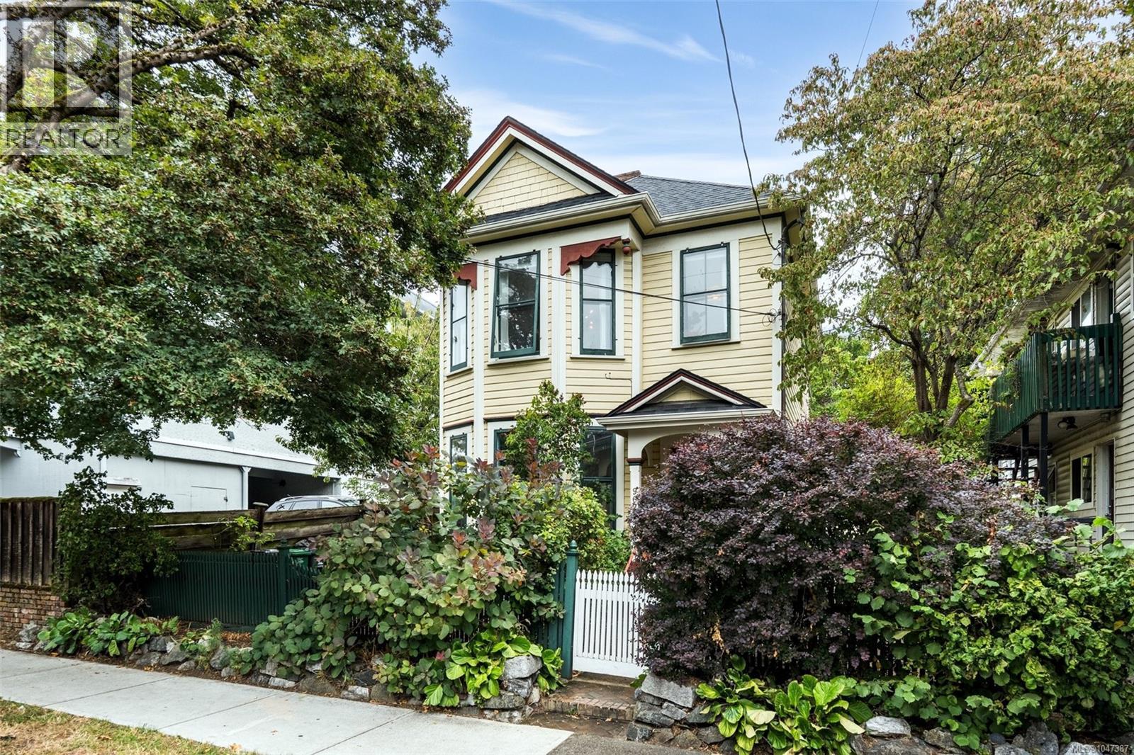  962 Fairfield Road, Victoria