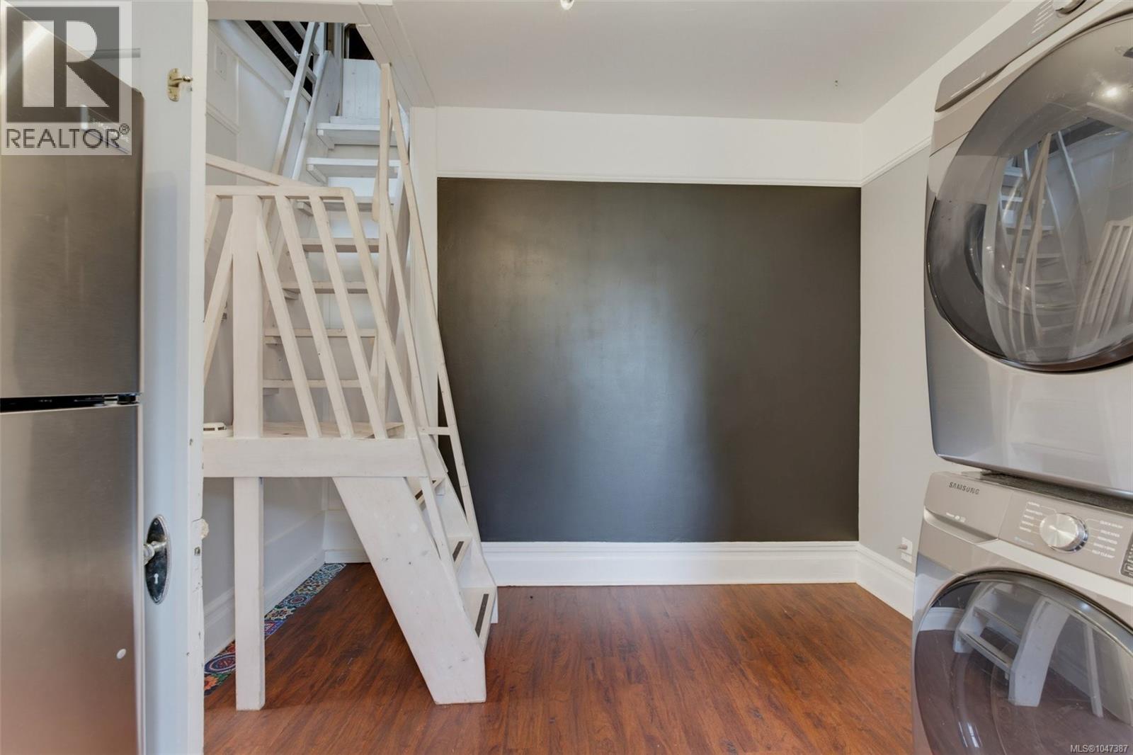  962 Fairfield Road, Victoria
