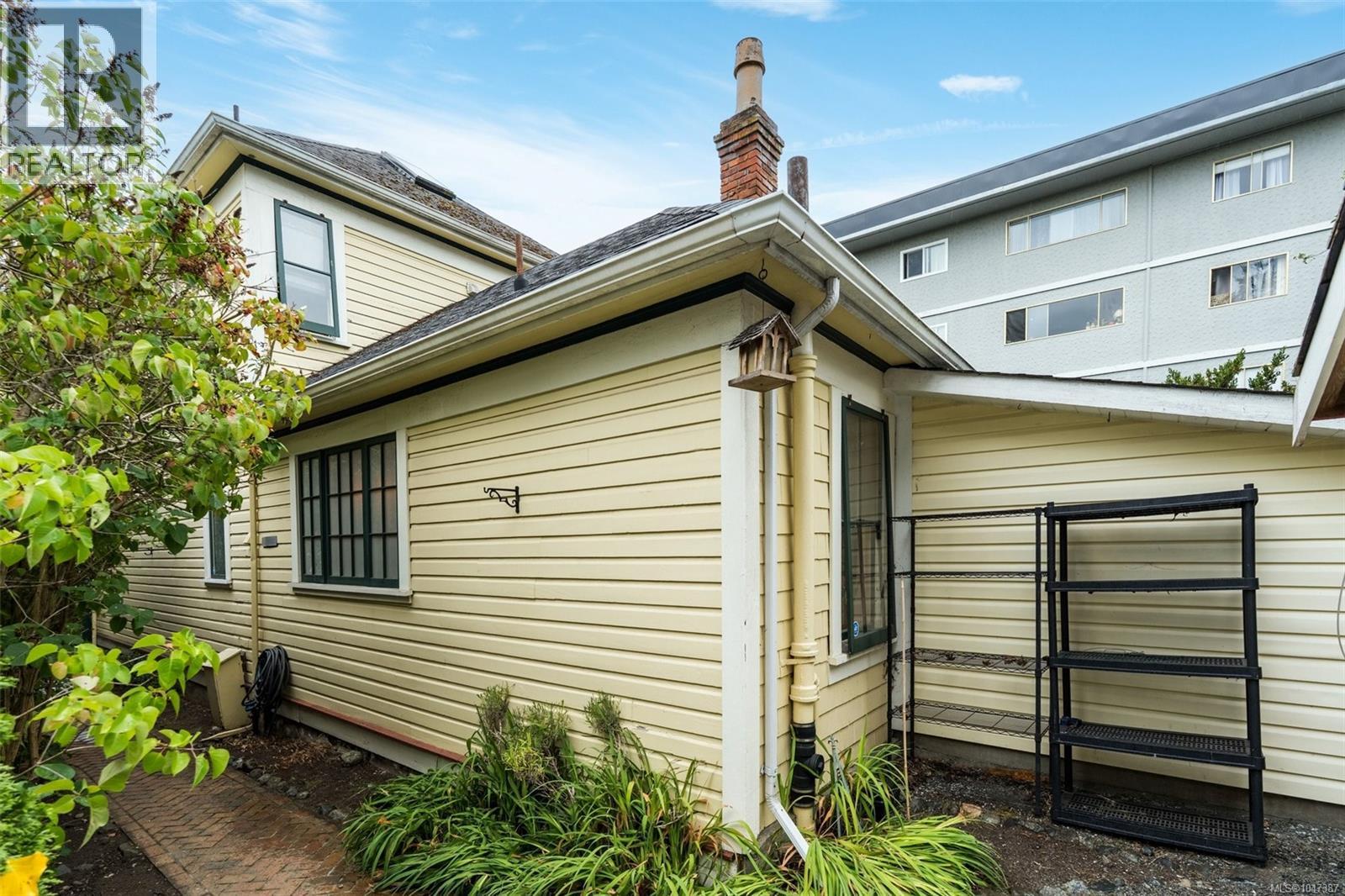 962 Fairfield Road, Victoria