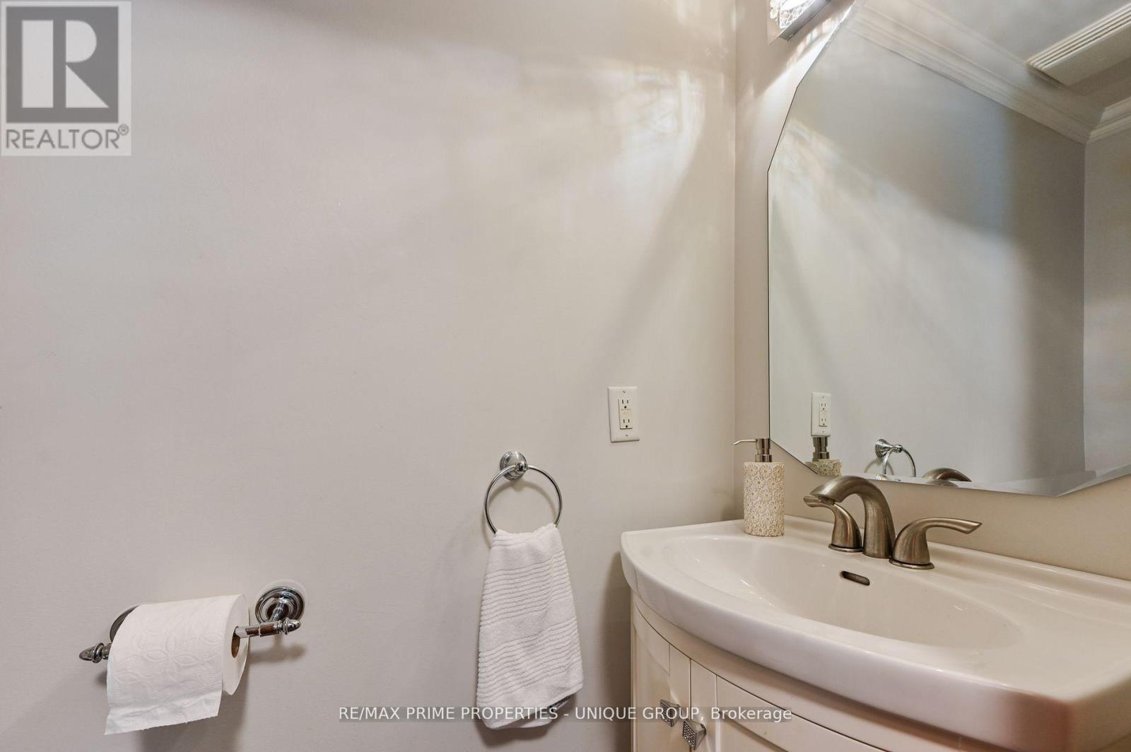 16 EASTWOOD AVENUE - 18