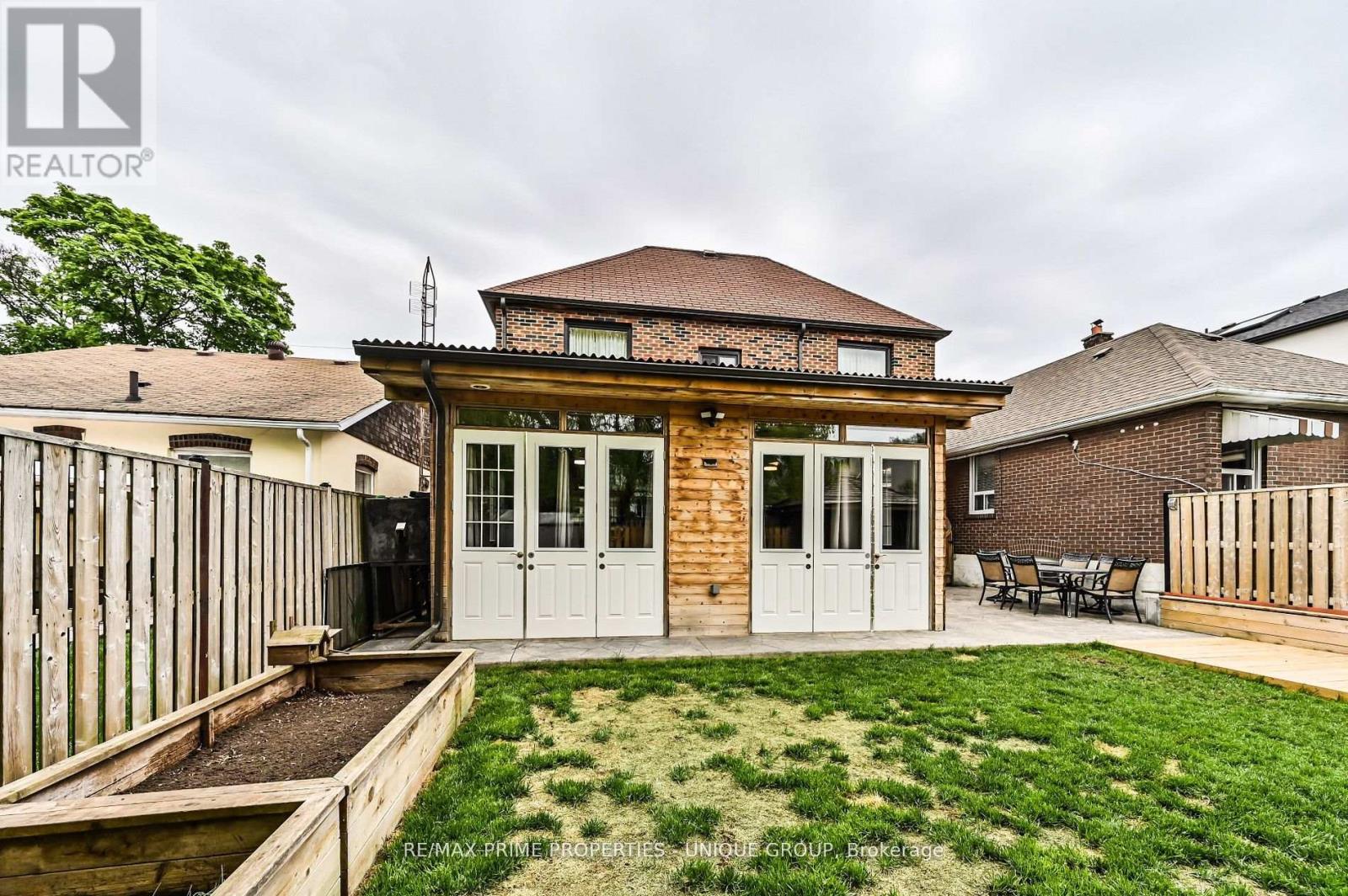 16 EASTWOOD AVENUE - 39
