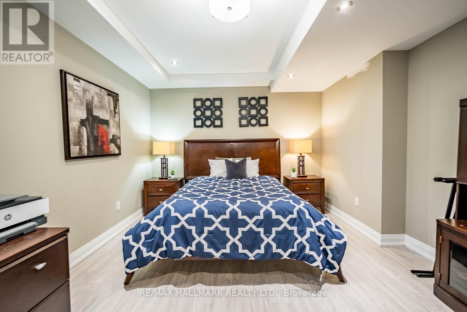 8 KINGSTREE COURT - Image 37