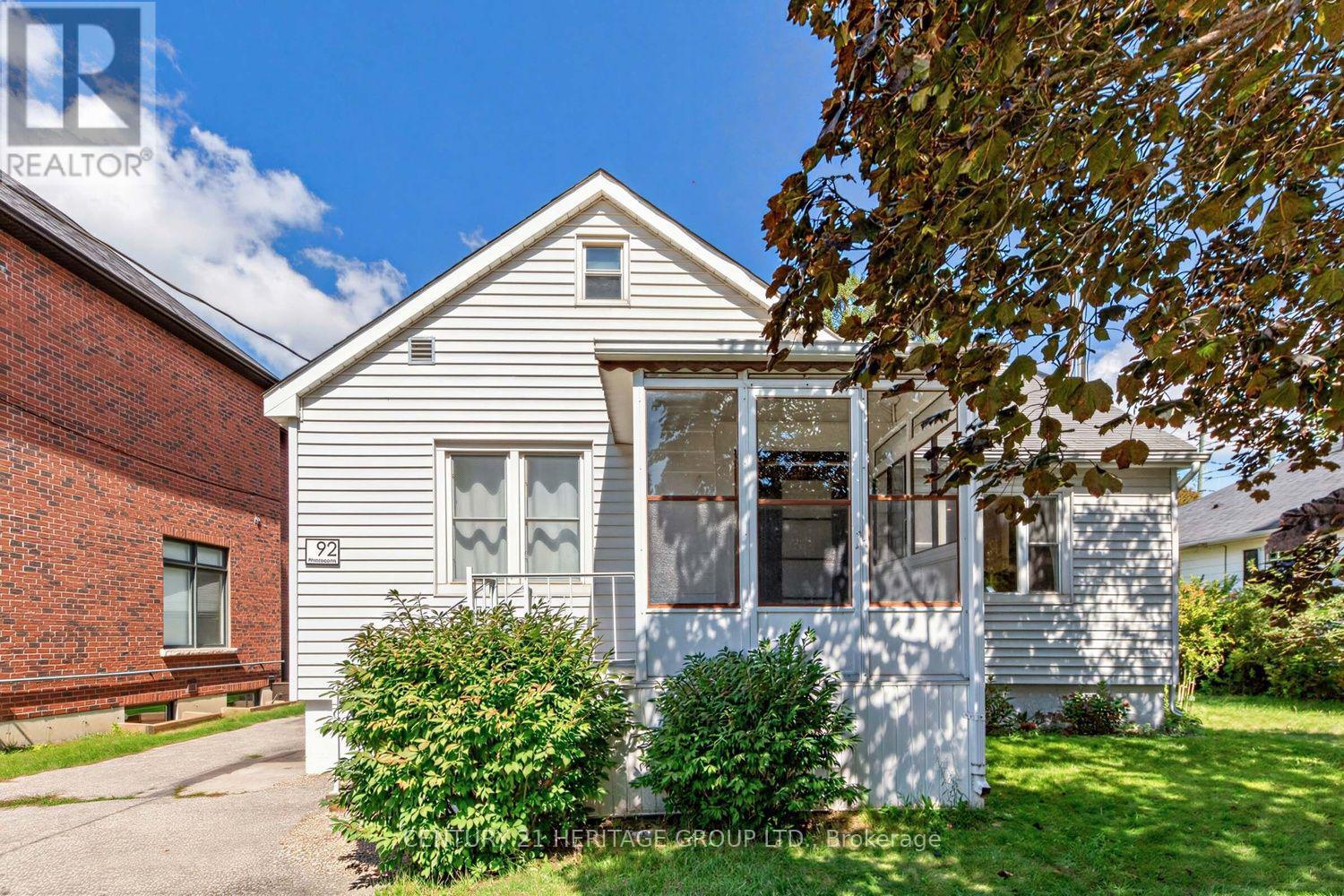 Listing photo of 92 KENNEDY STREET E