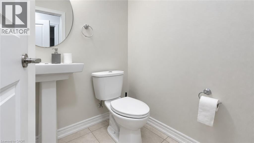 207 BROADACRE Drive, Kitchener — photo 6