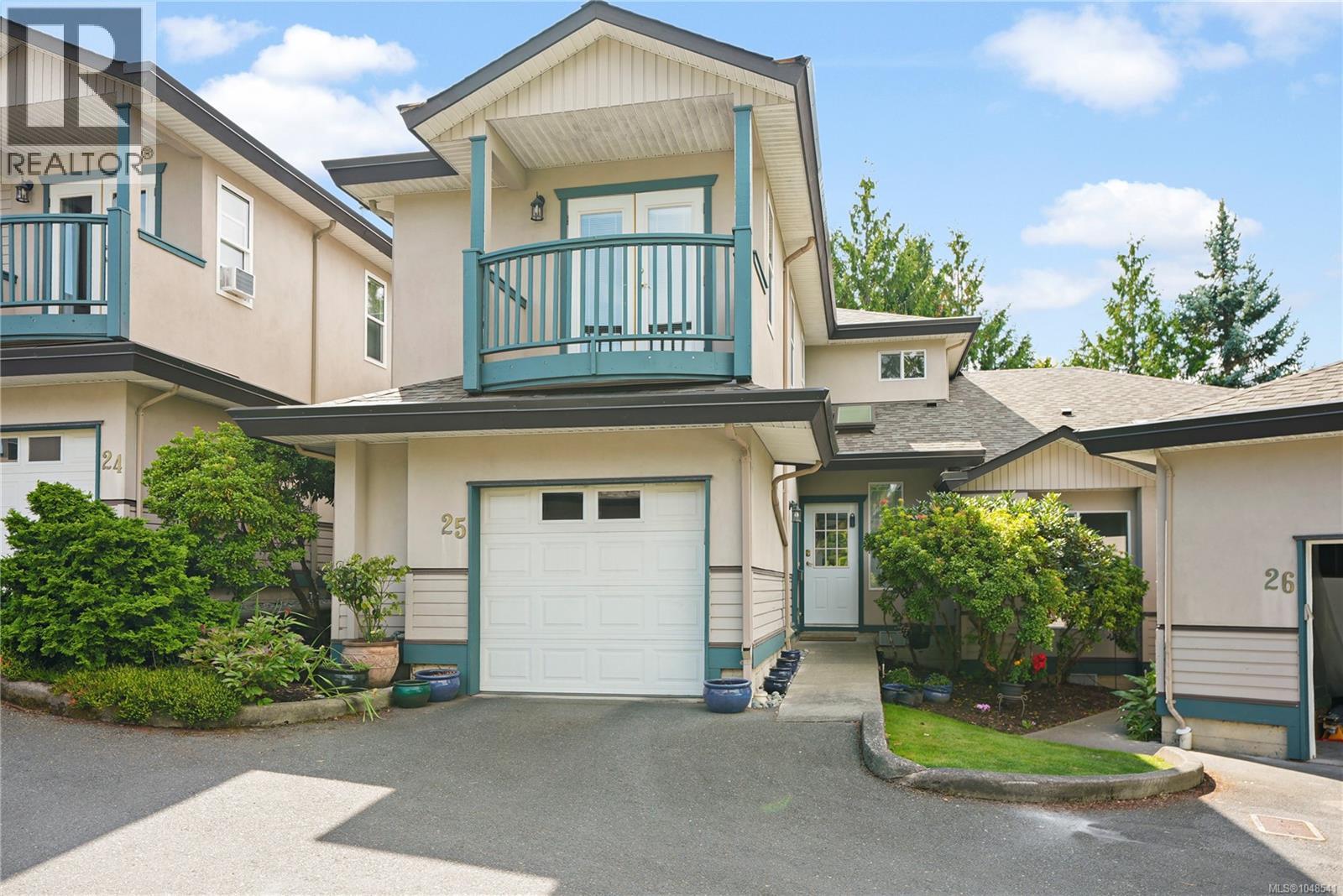 25 4525 Wilkinson Road, Saanich