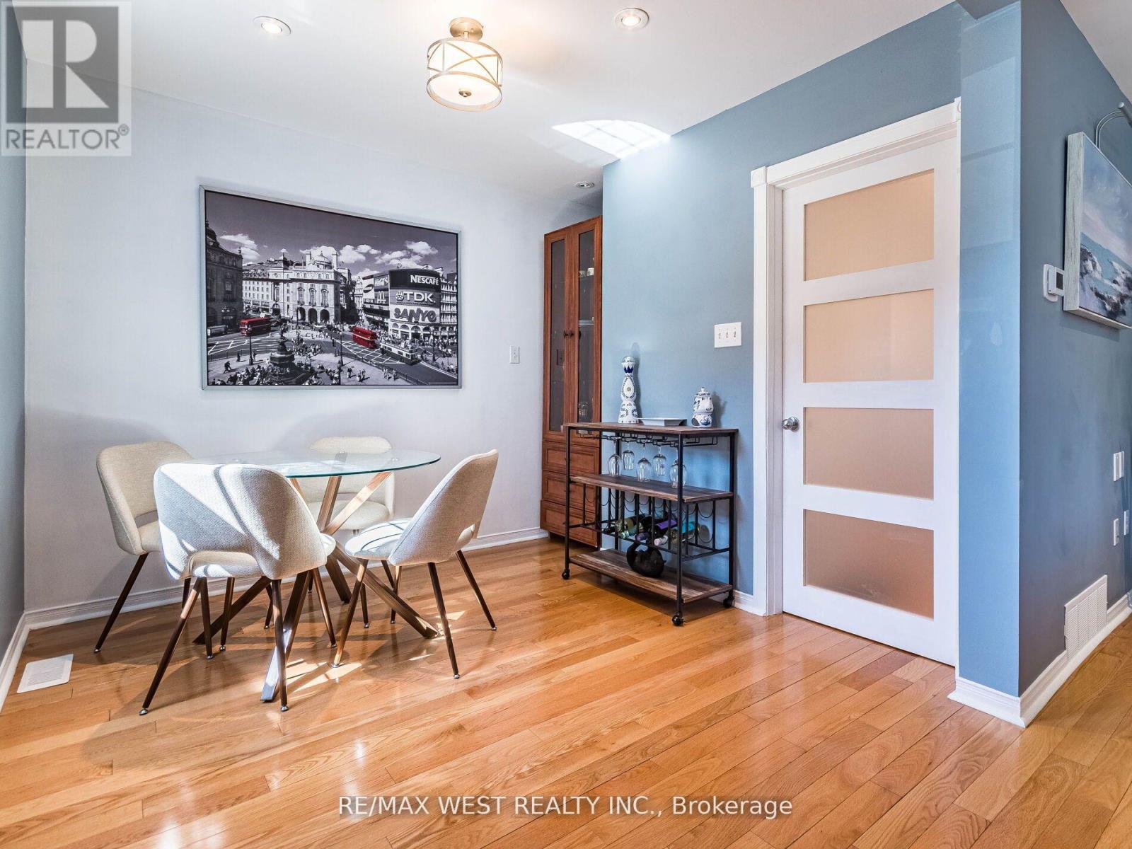 76 LABURNHAM AVENUE - 12