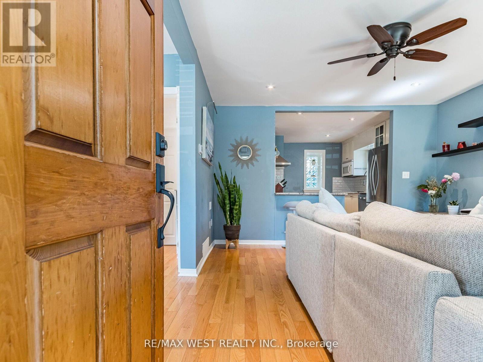 76 LABURNHAM AVENUE - 15