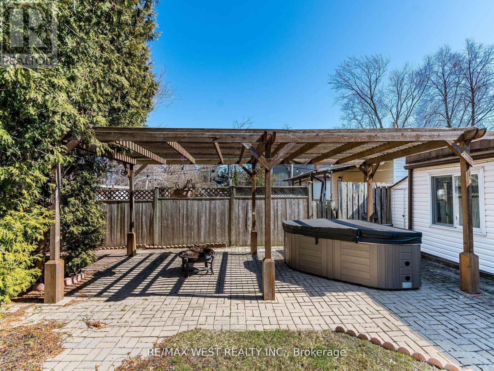 76 LABURNHAM AVENUE - 36