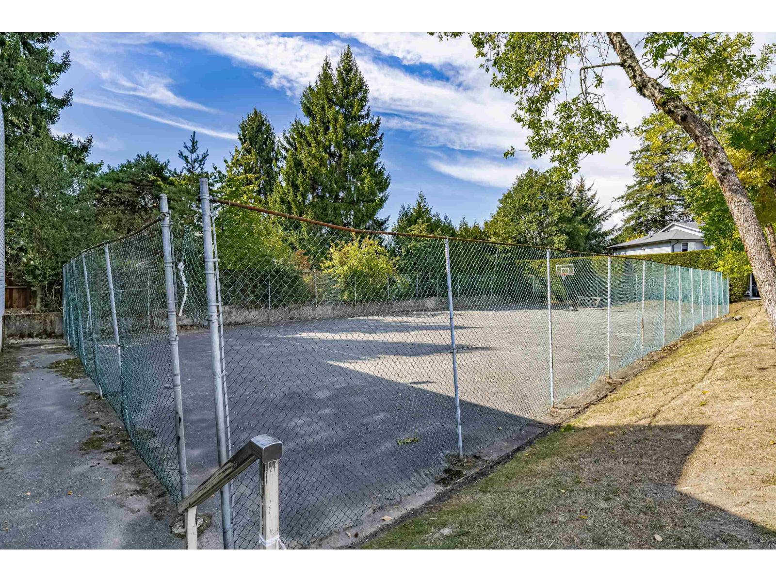 135 7325 140 STREET, Surrey
