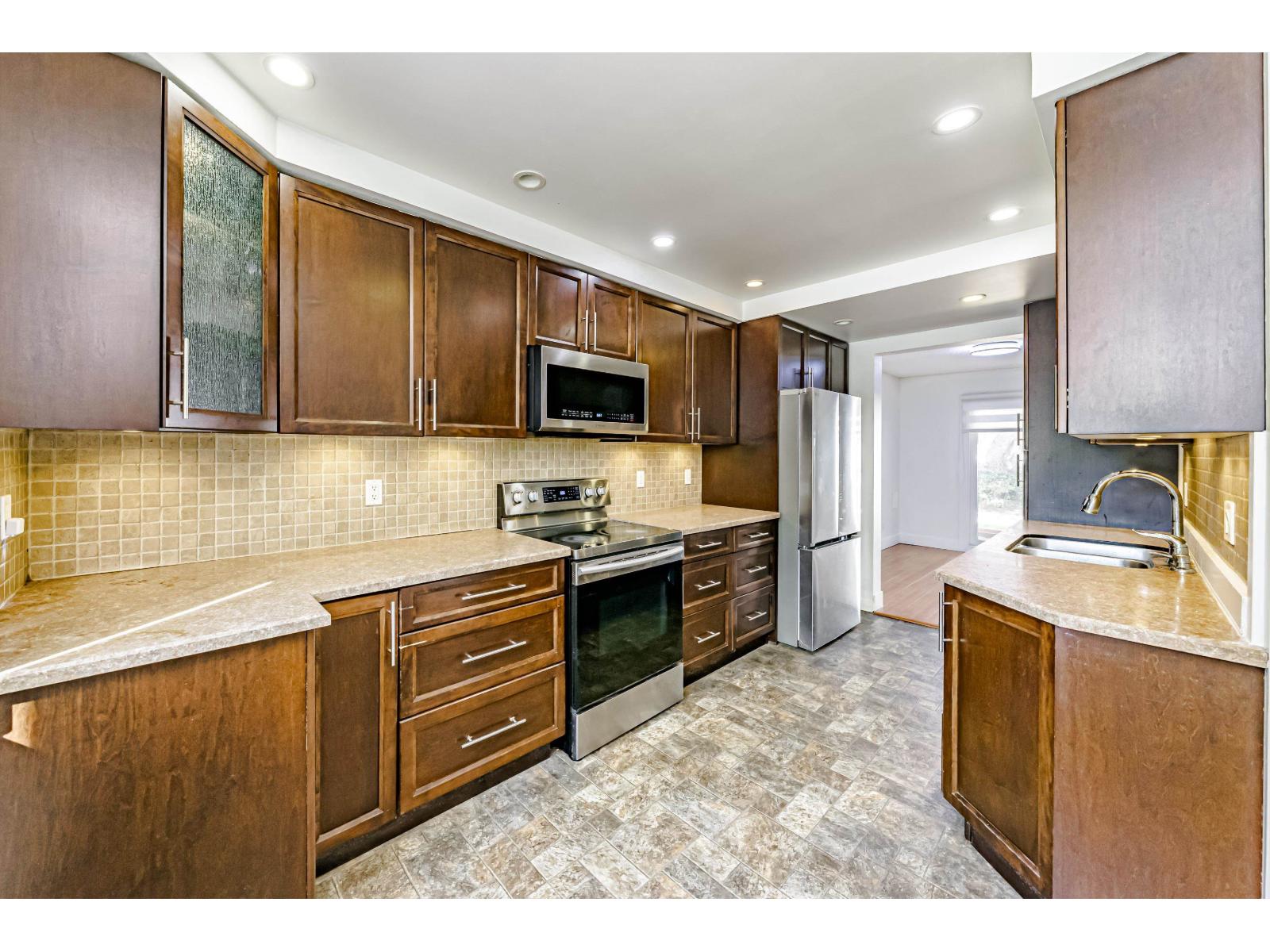 135 7325 140 STREET, Surrey