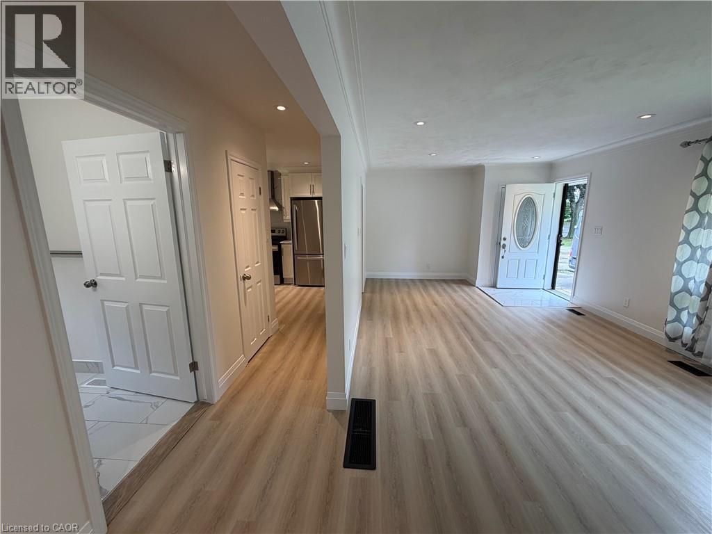 29 PUSEY Boulevard Unit# 1, Brantford — photo 6