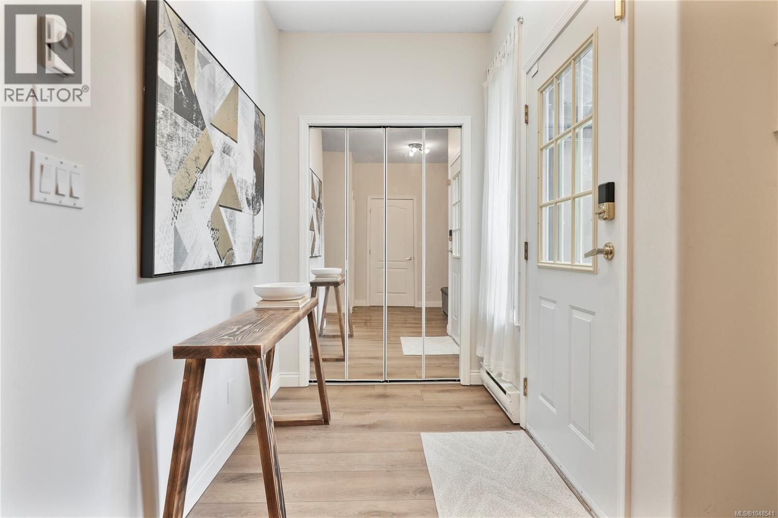 25 4525 Wilkinson Road, Saanich