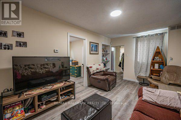 MAIN & UPPER - 307 GREY STREET, London East (East K) — photo 4