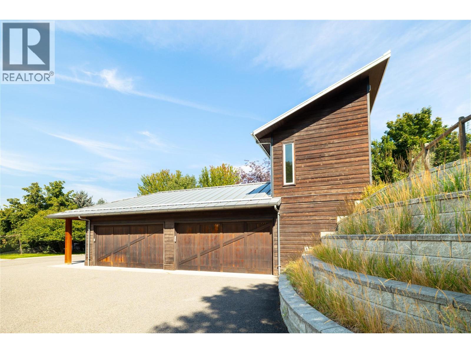  4840 LAKESHORE Road, Kelowna