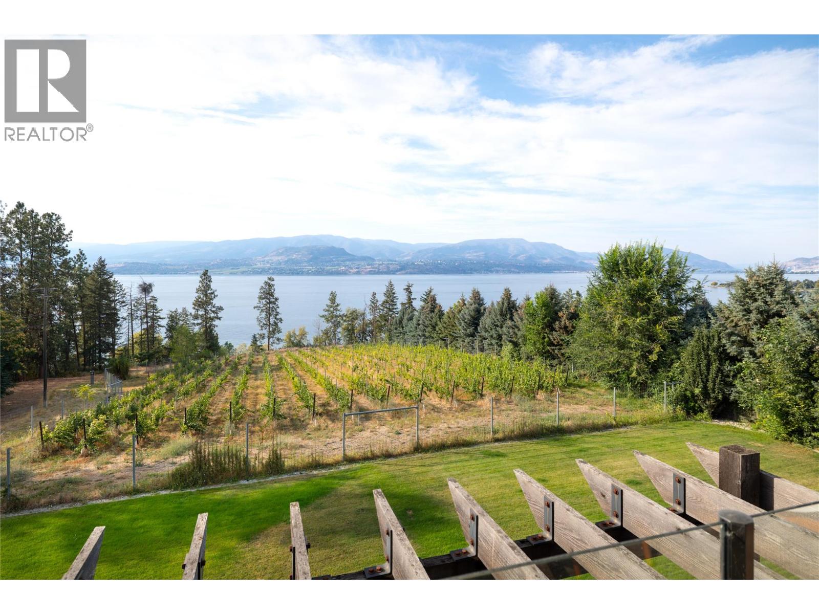  4840 LAKESHORE Road, Kelowna