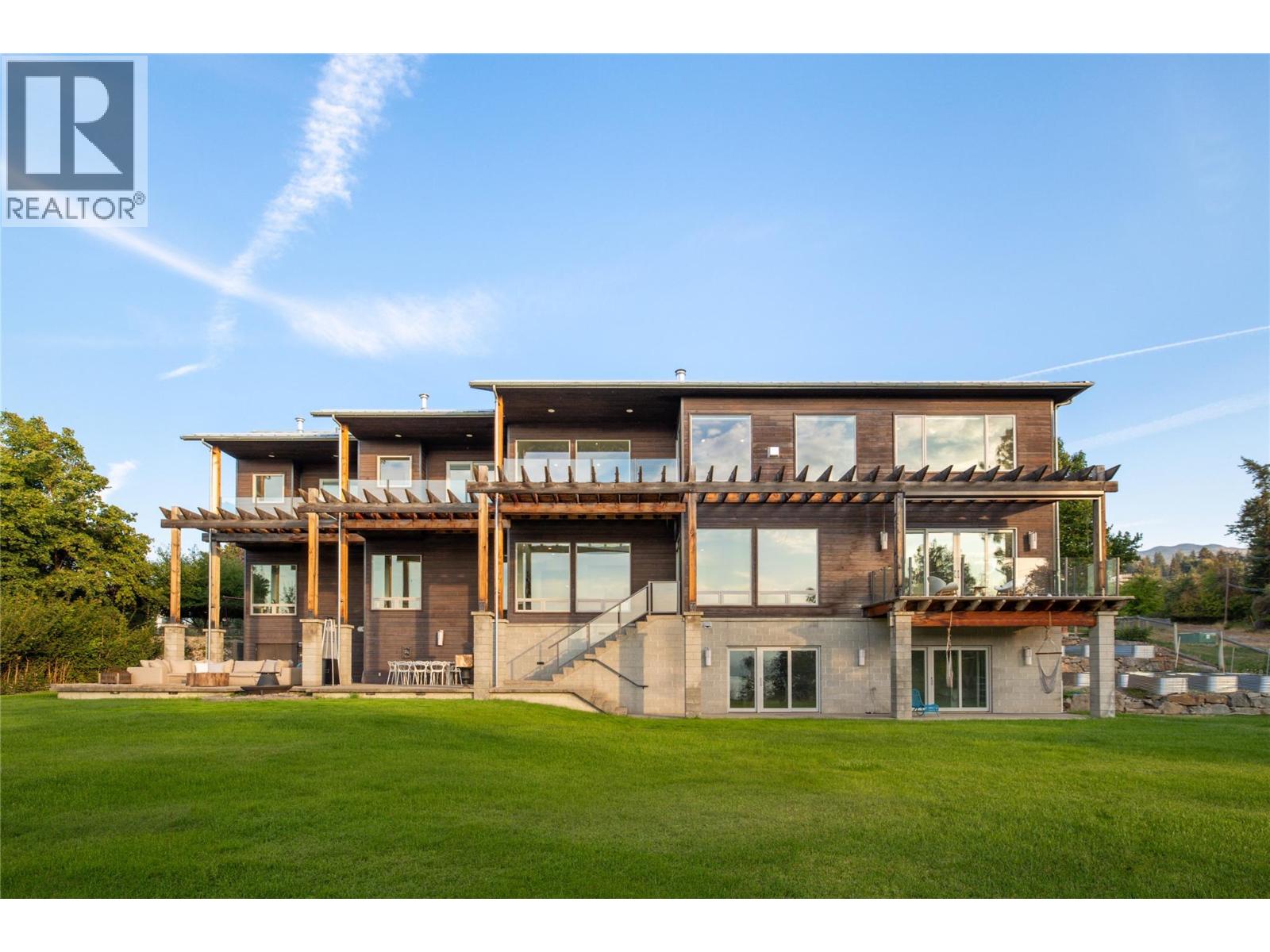  4840 LAKESHORE Road, Kelowna