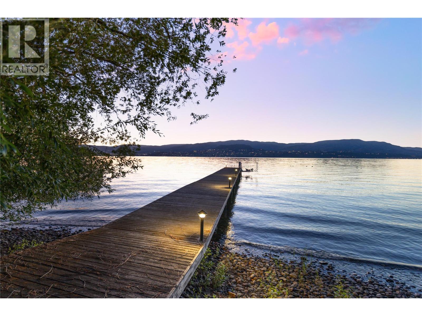 4840 LAKESHORE Road, Kelowna