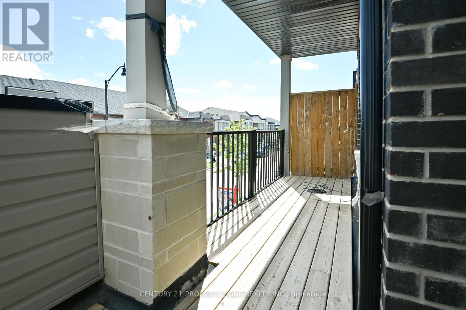 42 DONALD FICHT CRESCENT - 10