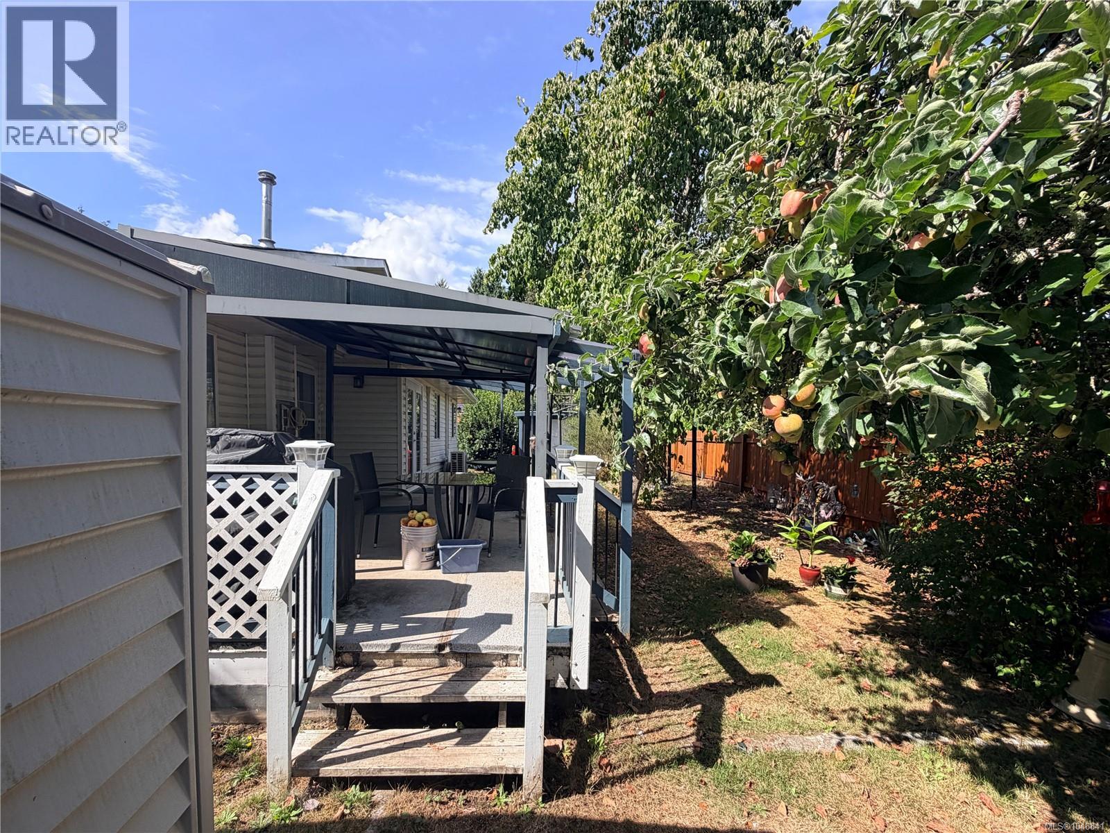 555 Hooper Pl - 33