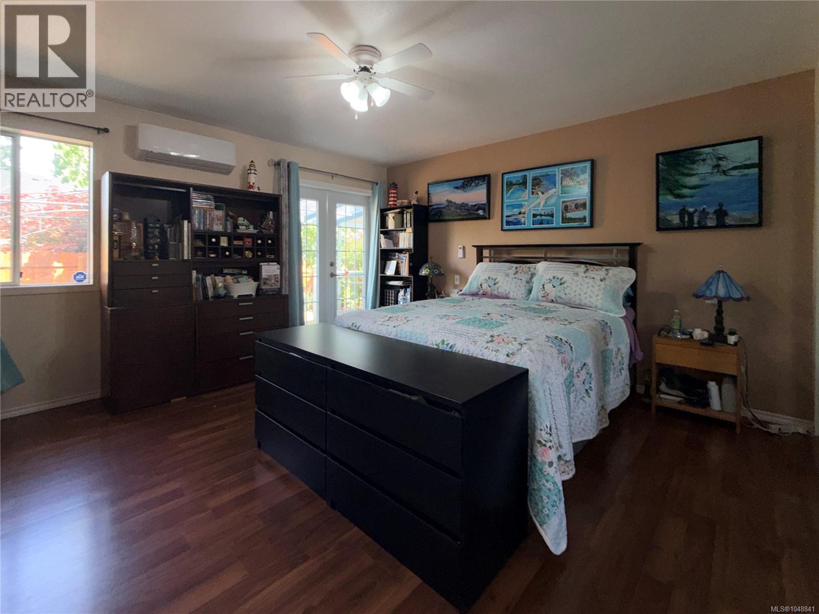 555 Hooper Pl - Image 27