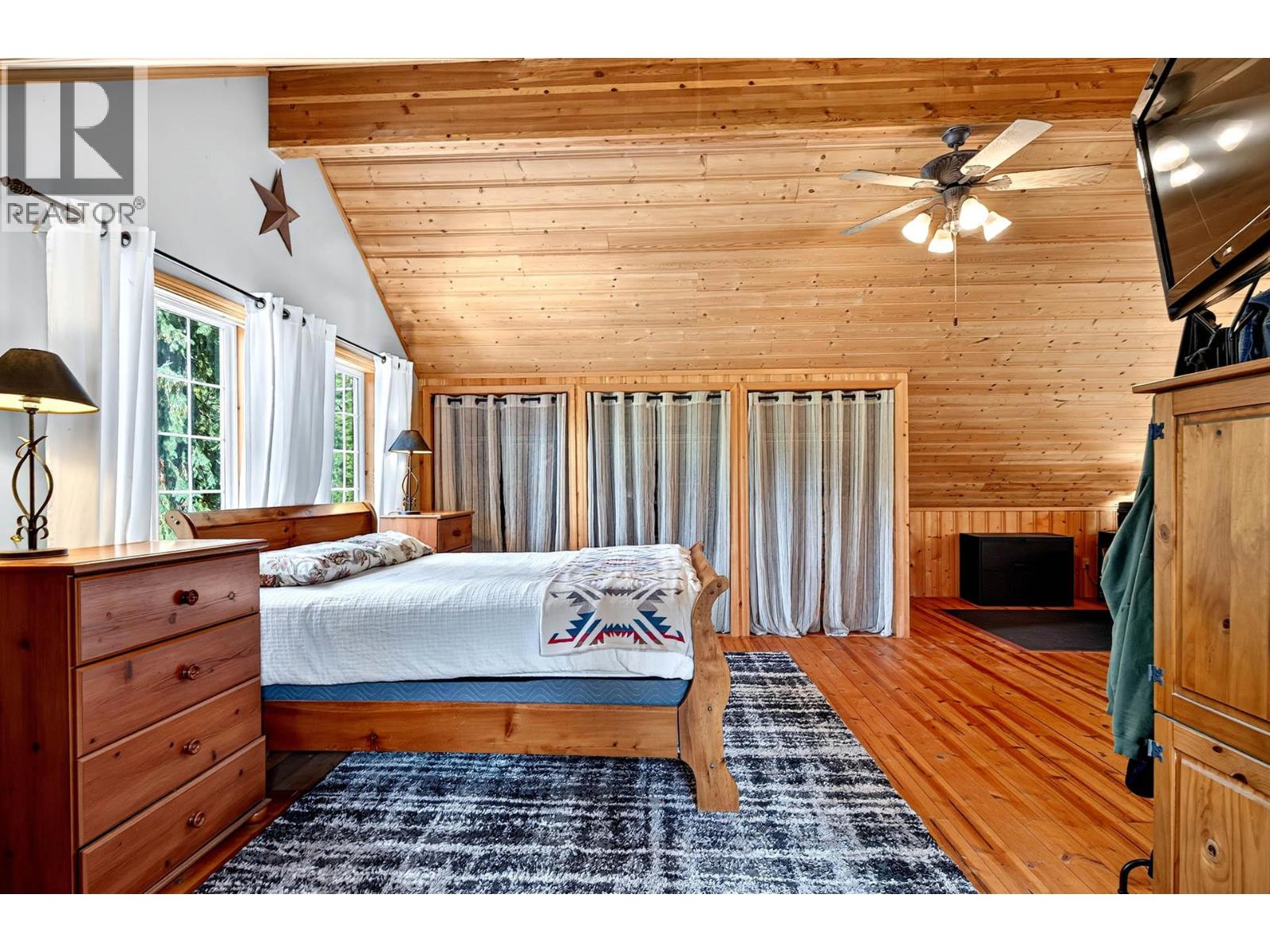 230 Sunshine Valley Road - Image 35
