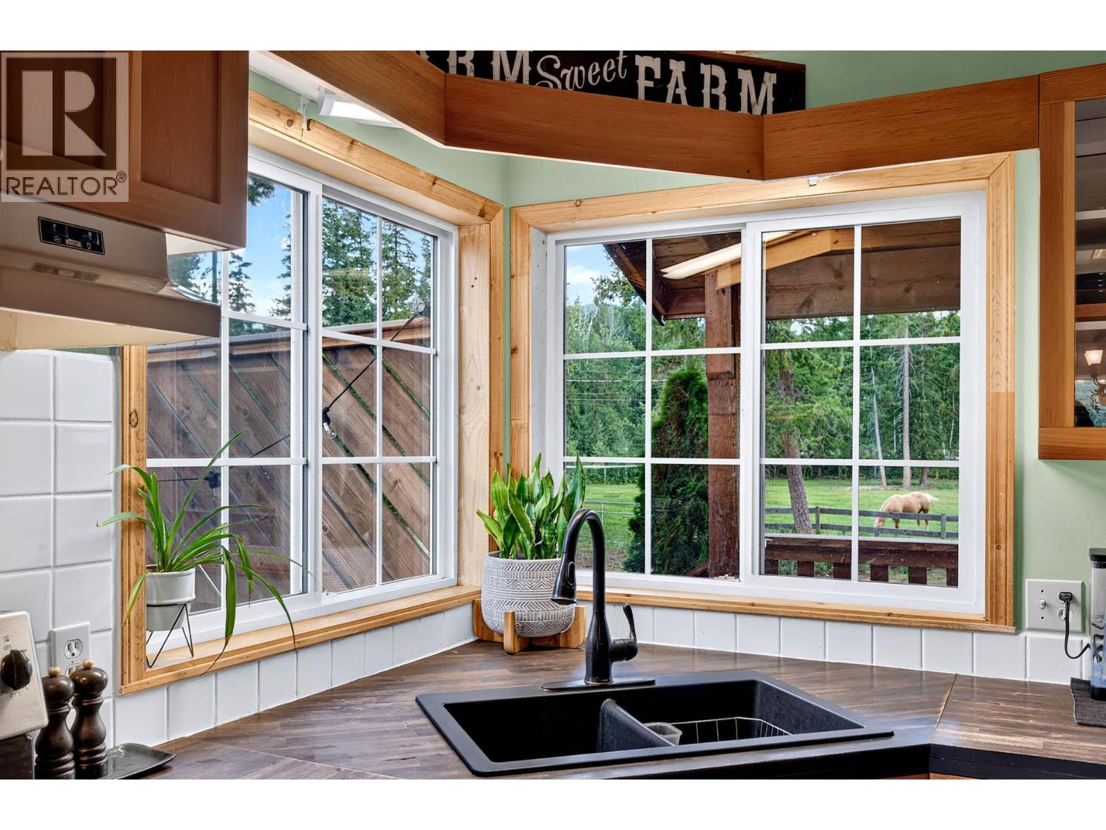 230 Sunshine Valley Road - 9