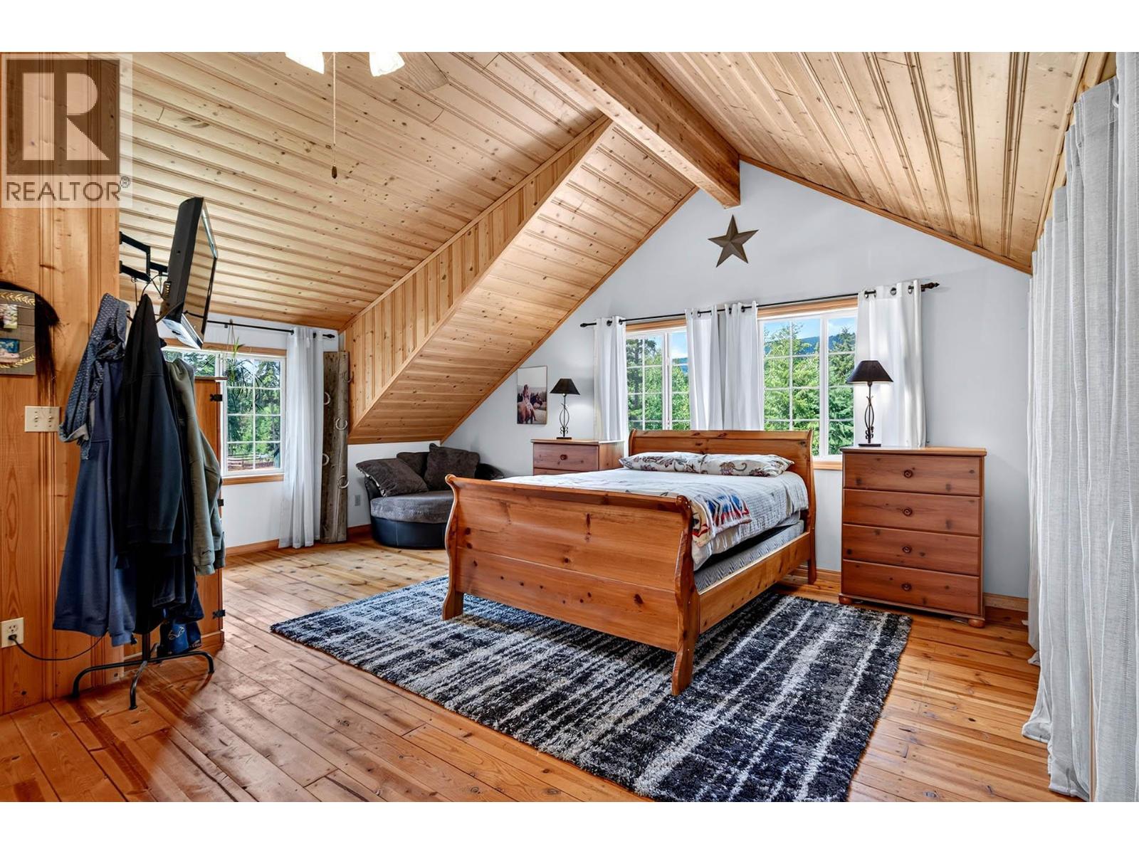 230 Sunshine Valley Road - Image 34