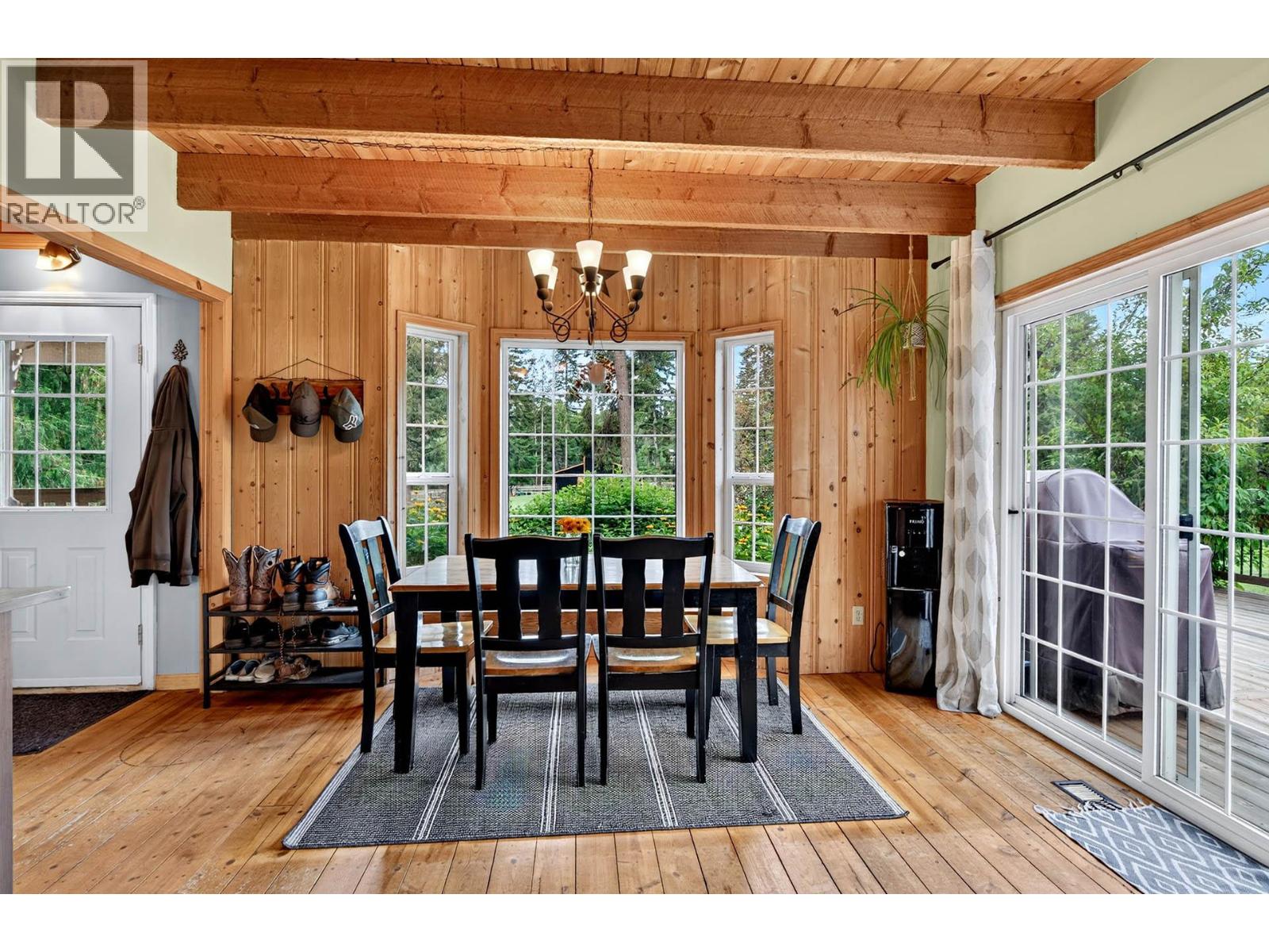 230 Sunshine Valley Road - Image 11