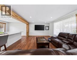985 Old N Thompson Highway, Clearwater, BC V0E1N2 Photo 13