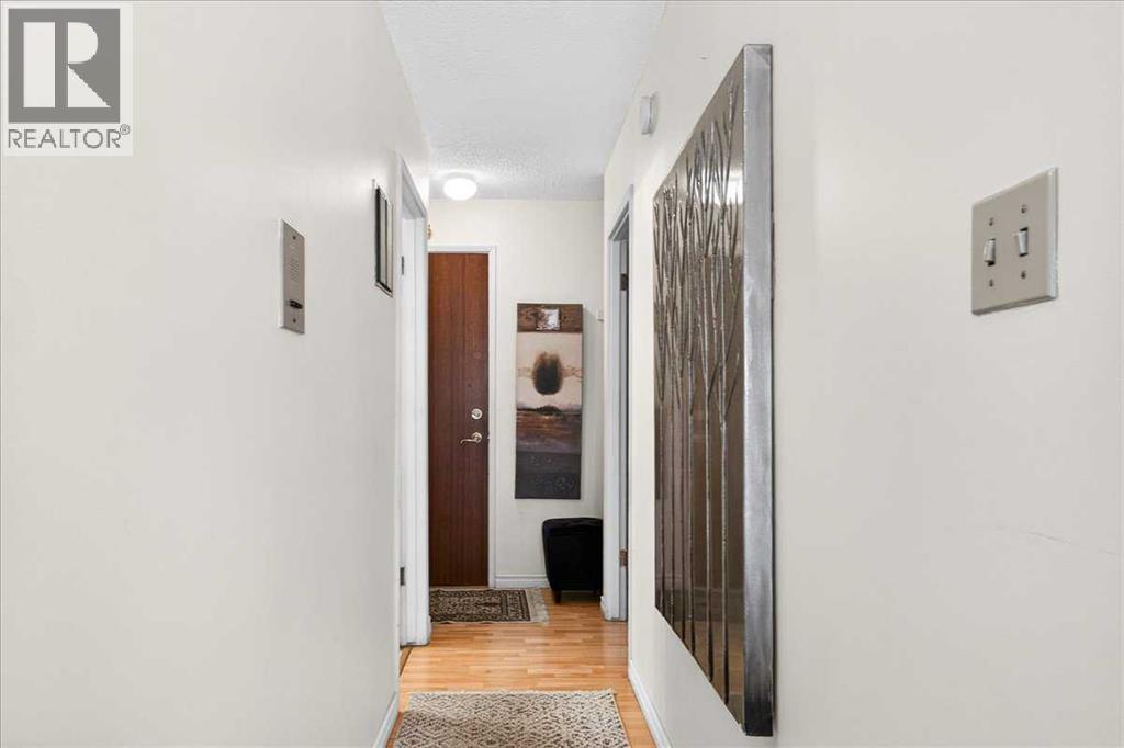 #5 916 3 Avenue NW - 2