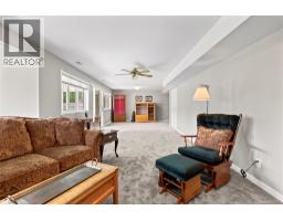 2934 Juniper Crescent, Sorrento, BC V0E2W2 Photo 47