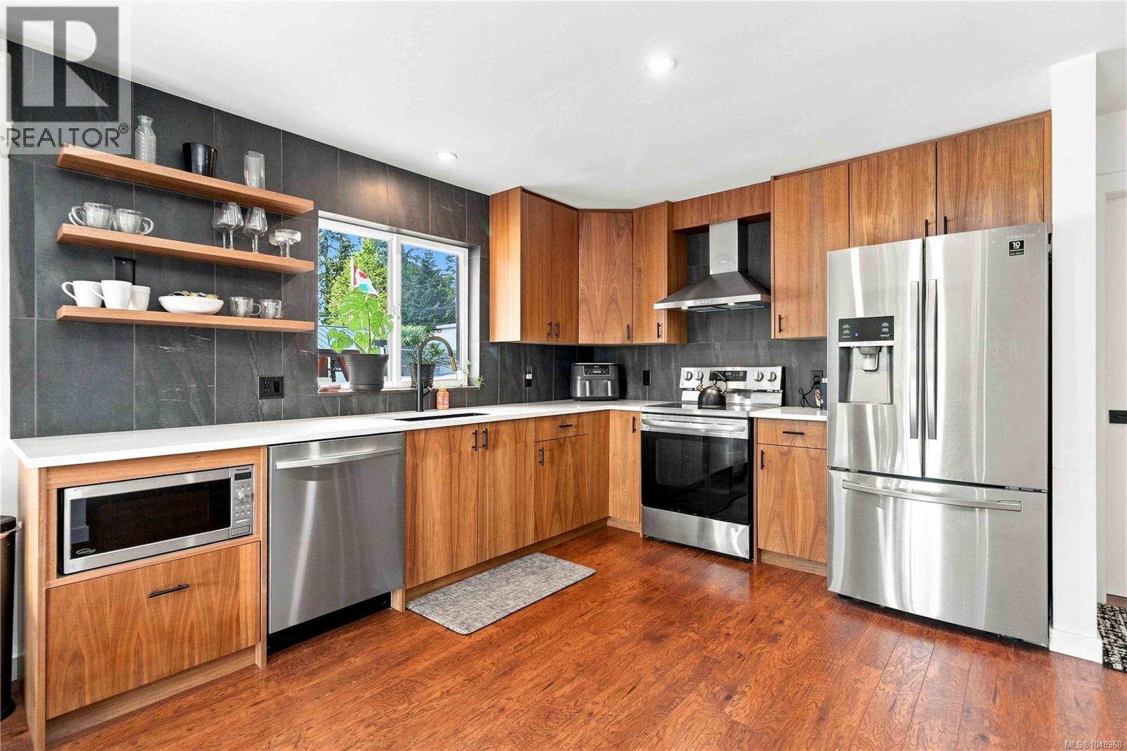 6913 Larkspur Rd, Sooke