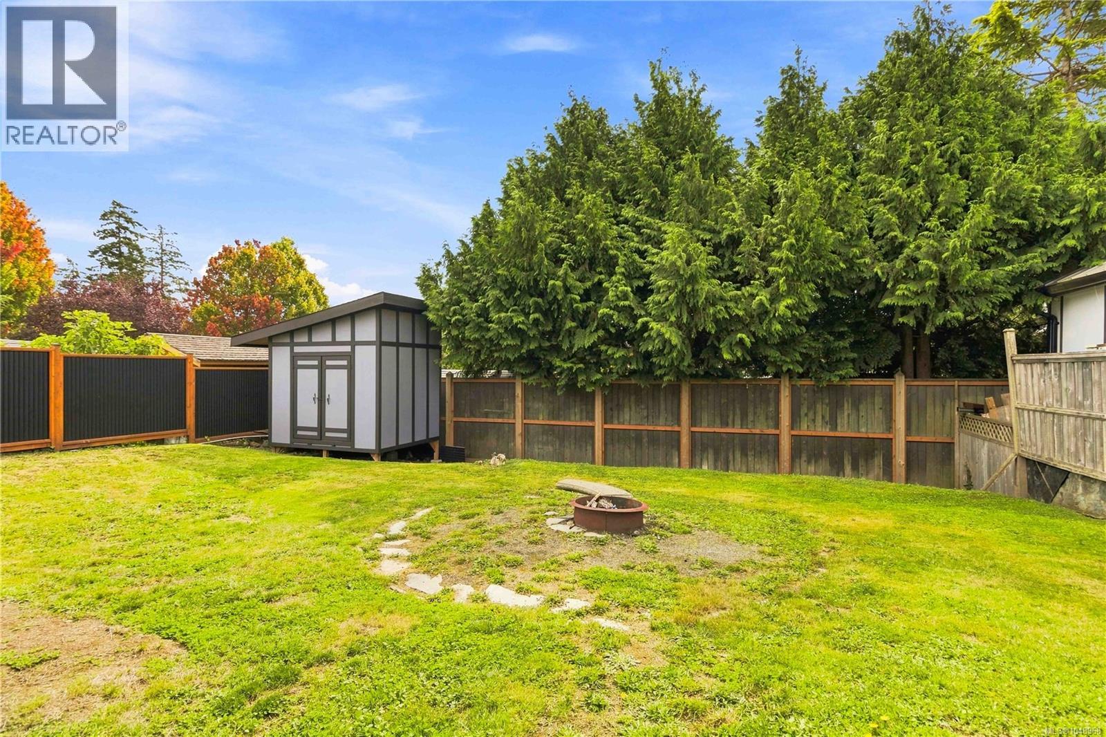 6913 Larkspur Rd, Sooke
