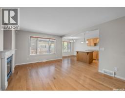 Living room - 51 1600 Muzzy Drive, Prince Albert, SK S6X0A2 Photo 6